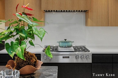 Set privately within WestShore, this striking modern compound - photo 22