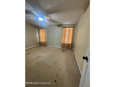 This charming 3 Bedroom/2 Bathroom Cottage-style home is nestled - photo 10