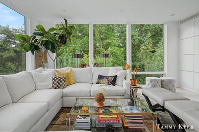 Set privately within WestShore, this striking modern compound - photo 36