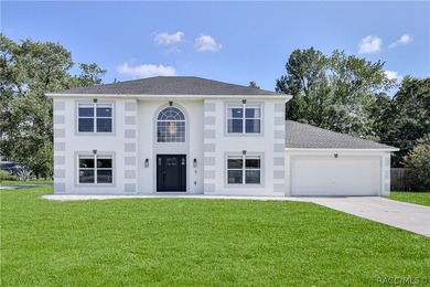 Welcome to this beautifully maintained one-owner pool home - photo 1