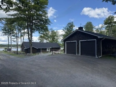 Lakefront ranch home that brings you back to equilibrium. This - photo 2