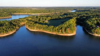 Once-in-a-lifetime opportunity to own a spectacular 6.01-acre - photo 2