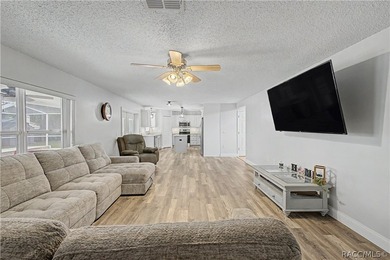 Welcome to this beautifully maintained one-owner pool home - photo 5