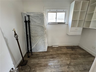 Welcome to 604 Upper Falls Blvd! This home offers two completely - photo 6