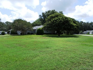 This charming residence, boasting three bedrooms and two - photo 5