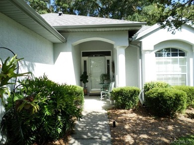 This charming residence, boasting three bedrooms and two - photo 7