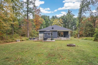 Welcome to the desirable Lake Waynoka Community. This beautiful - photo 5