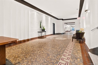 SPONSOR UNIT - NO BOARD APPROVAL - Renovated one-bedroom, one - photo 16