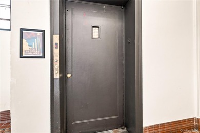 SPONSOR UNIT - NO BOARD APPROVAL - Renovated one-bedroom, one - photo 17