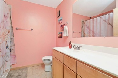Welcome to unit #702! This top-floor unit offers an open concept - photo 19