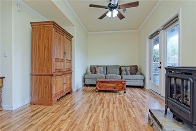 Welcome to this magnificent custom-built, locally-milled log - photo 20