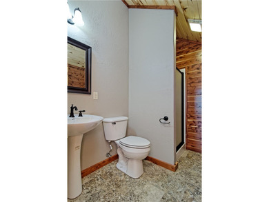 Welcome to this magnificent custom-built, locally-milled log - photo 23
