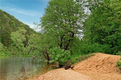 Welcome to this magnificent custom-built, locally-milled log - photo 29