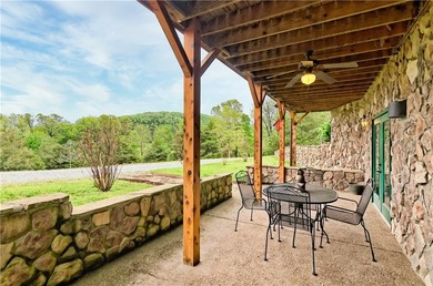 Welcome to this magnificent custom-built, locally-milled log - photo 32