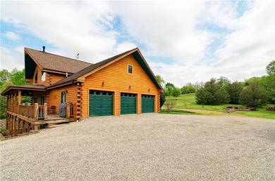 Welcome to this magnificent custom-built, locally-milled log - photo 33