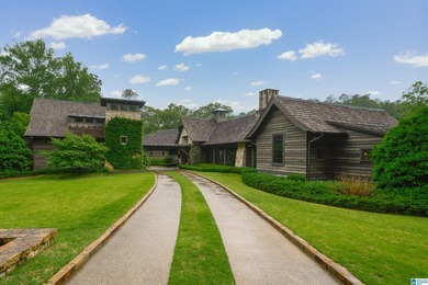 The Creek House is a blend of architectural brilliance and - photo 3