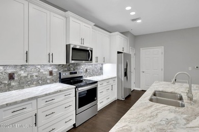 Welcome to luxury waterfront living in one of Campfield - photo 5
