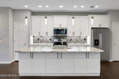 Welcome to luxury waterfront living in one of Campfield - photo 6