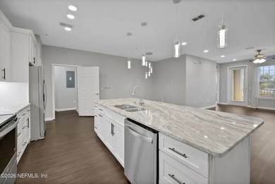 Welcome to luxury waterfront living in one of Campfield - photo 8