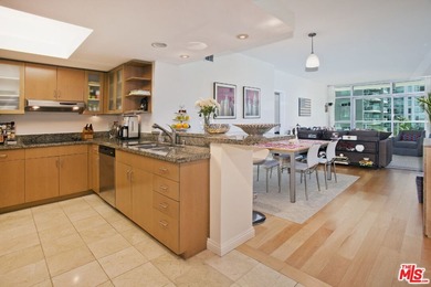 This highly sought-after 2-bedroom, 2.5-bathroom residence - photo 2