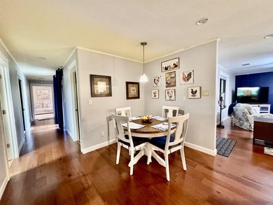 Rare opportunity to own a secluded end of a cul-de-sac Craftsman - photo 6