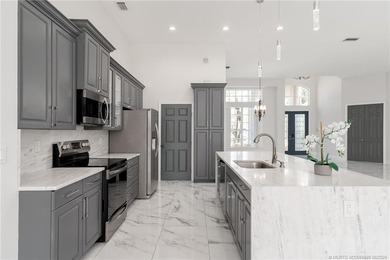 Welcome to this Ballantrae POOL home with golf and lake views - photo 12