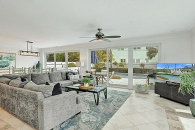 Just one house from the ocean, this fully gated luxury residence - photo 12