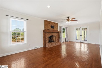 Welcome home to this beautiful 3-bedroom, 2-bath residence in - photo 14