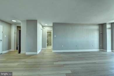 **WATER VIEW** Large One Bedroom overlooking the Potomac River