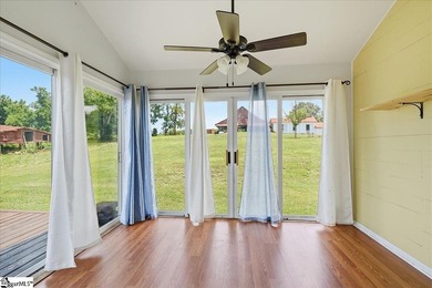 Welcome home to this beautiful 3-bedroom, 2-bath residence in - photo 15