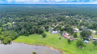Stunning Lakefront Home on Lake Sam Rayburn! Located just 2 - photo 19