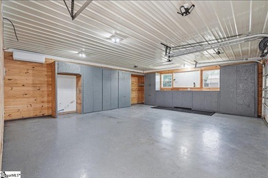 Welcome home to this beautiful 3-bedroom, 2-bath residence in - photo 27