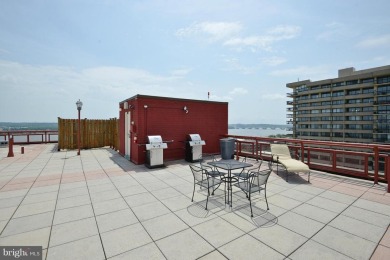 **WATER VIEW** Large One Bedroom overlooking the Potomac River