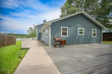Stunning Lakefront Home on Lake Sam Rayburn! Located just 2 - photo 29