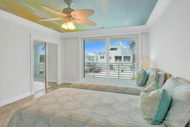 Just one house from the ocean, this fully gated luxury residence - photo 42