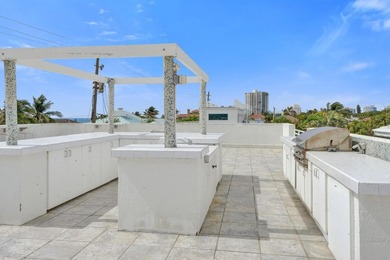Just one house from the ocean, this fully gated luxury residence - photo 48