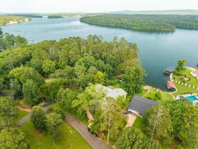 Welcome to 110 E. Lakeland Point , a rare opportunity to own an - photo 5