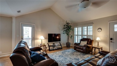 Discover the perfect blend of island living and investment - photo 6