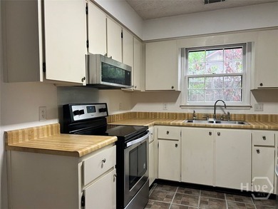 Welcome to easy low-maintenance living in Savannah's premiere - photo 9