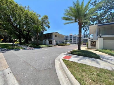 Lake Condo For Sale in Orlando, Florida