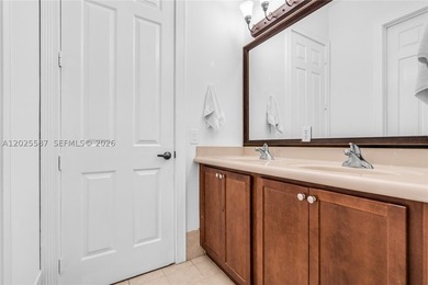 Discover luxury living in this stunning 5 bed/4 bath Florence - photo 36