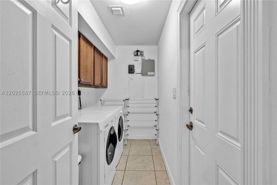 Discover luxury living in this stunning 5 bed/4 bath Florence - photo 39