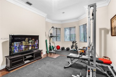 Discover luxury living in this stunning 5 bed/4 bath Florence - photo 41