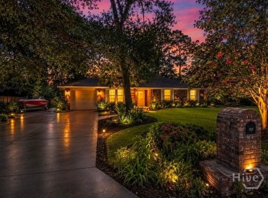 Open Sunday 1-4 for Memorial Day! All Brick Traditional - photo 1