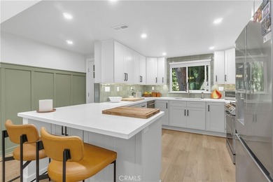This 3-bedroom, 2-bath upstairs condo is beautifully updated - photo 8