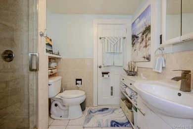 Enjoy your summer in this stunning waterfront retreat offering - photo 12