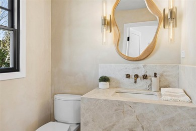 Perfectly positioned just moments from the heart of Westhampton - photo 12