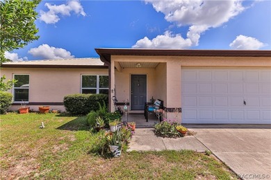 Great price for a great 3-bedroom 2-bath home in Homosassa. The - photo 2