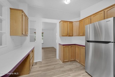 Enjoy peaceful Priest Lake living in this charming, newly - photo 15