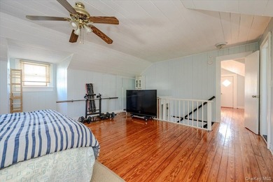 Enjoy your summer in this stunning waterfront retreat offering - photo 16
